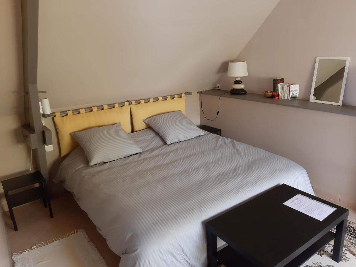 Bed and Breakfast La Grange Des Lisieres Rouvres  Екстер'єр фото